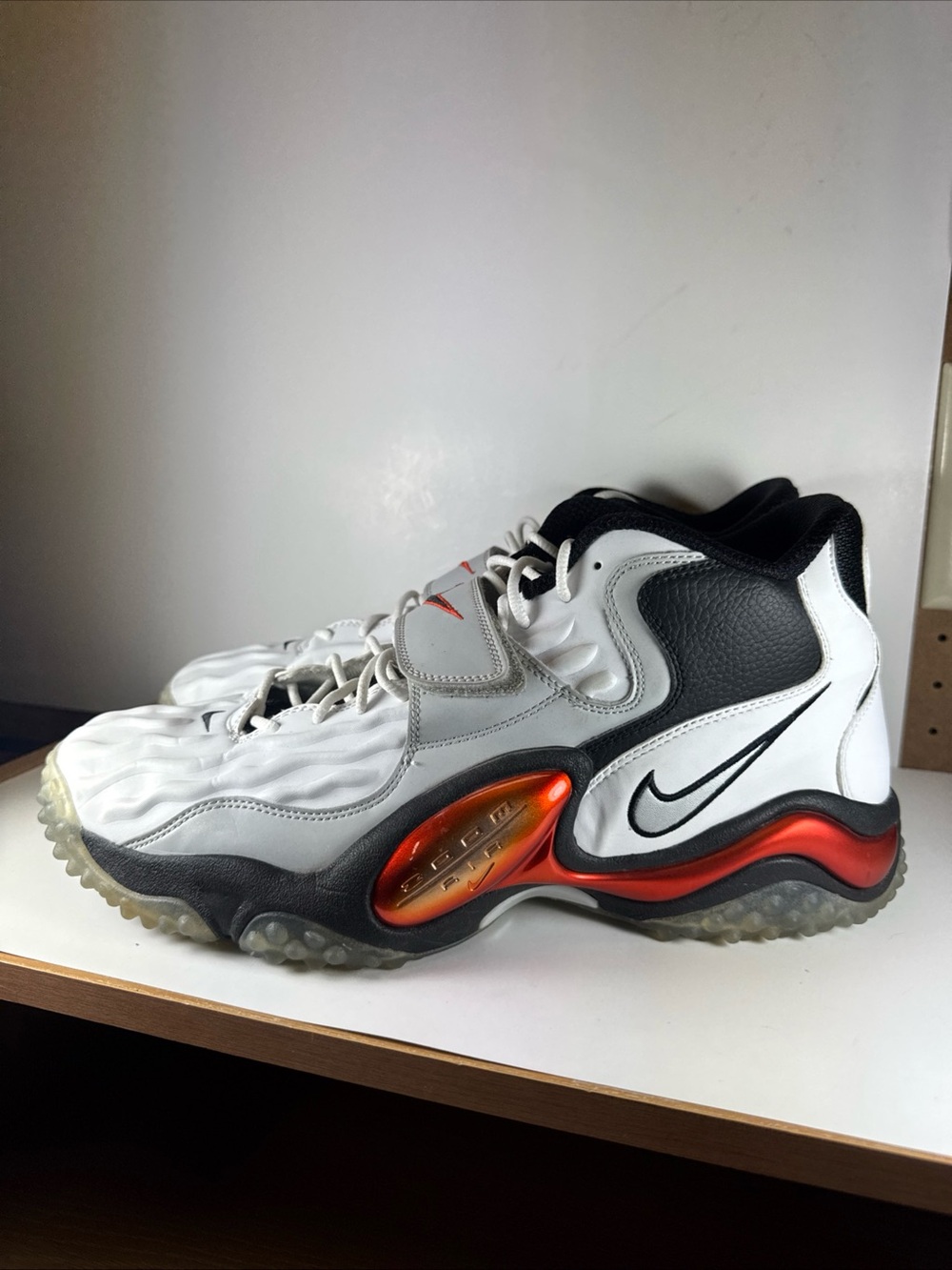 Nike Air Zoom Turf Jet 97 Men’s Size 15 White Black Orange Athletic Sneakers